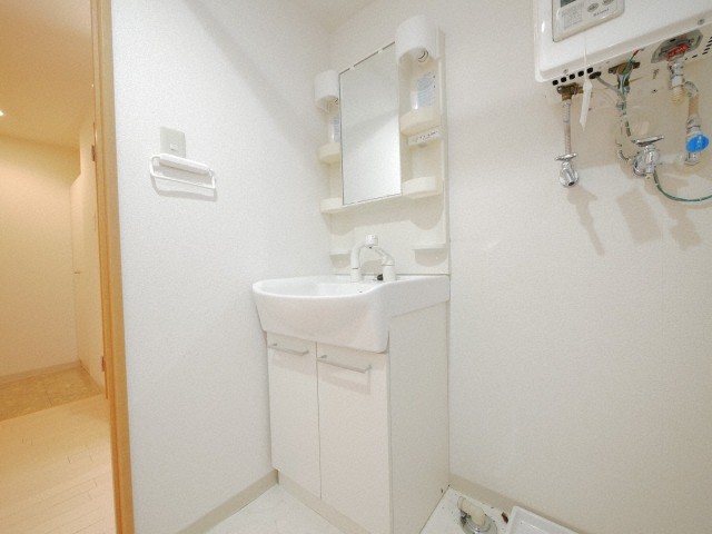 洗面設備　※写真は他号室のものとなります。雰囲気のご参考にどうぞ♪