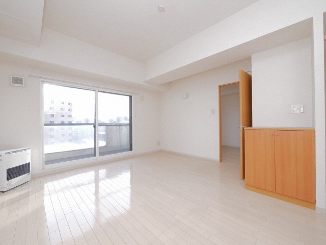 居室・リビング　※写真は他号室のものとなります。雰囲気のご参考にどうぞ♪