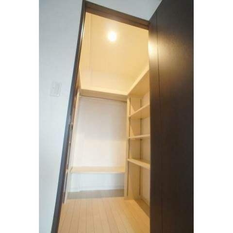 収納　※別部屋の参考写真です。