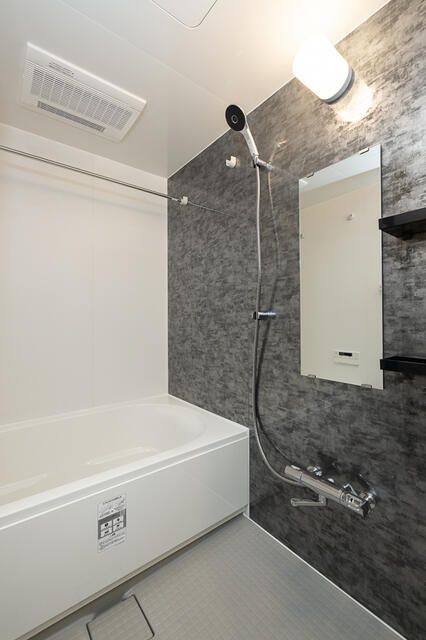 バス・シャワールーム　写真は同タイプ住居です。