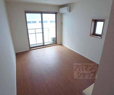 居室・リビング　東向きのリビングです。