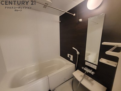 バス・シャワールーム　浴室乾燥・追い炊き機能付きで便利☆