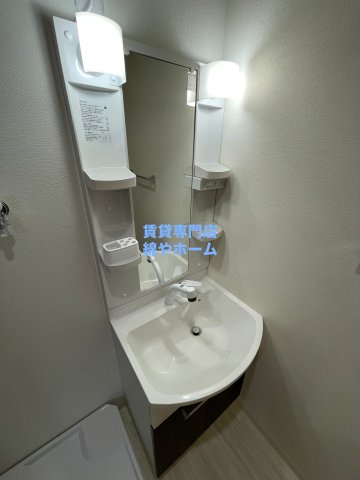 洗面設備　独立洗面化粧台付き