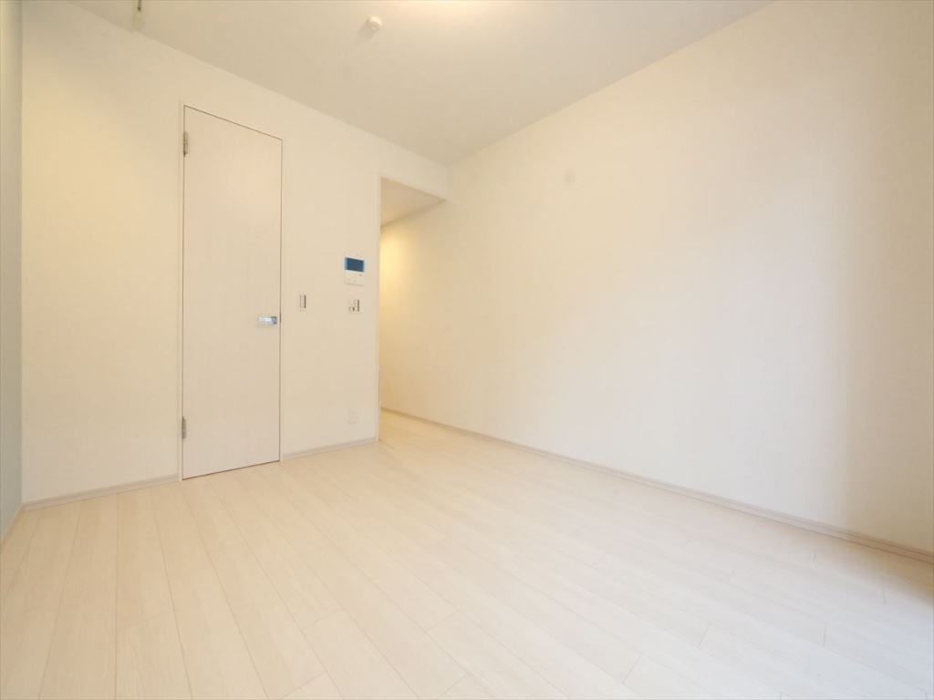 その他部屋・スペース　洋室9.5帖　ウォークインクローゼット付（収納充実してます）