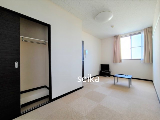 その他部屋・スペース　※参考写真　現況優先 1Fフローリング　2Fカーペット