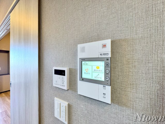 セキュリティ　モニター付きインターフォンです。