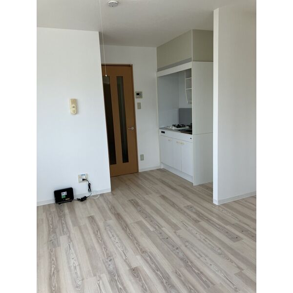 居室・リビング　※別室の参考写真の為、現況優先です。