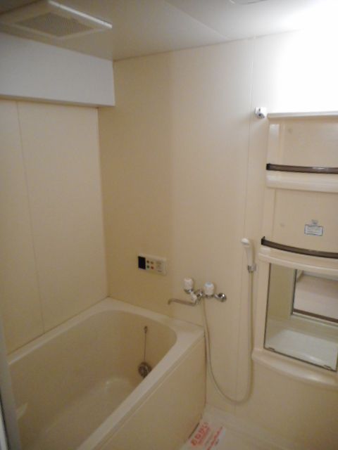 バス・シャワールーム　ゆったり過ごせるお風呂です