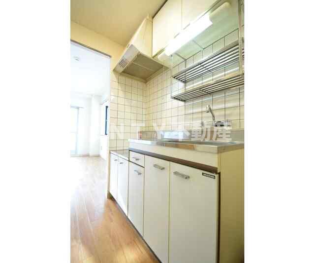 キッチン　コンパクトなキッチンで掃除もラクラク