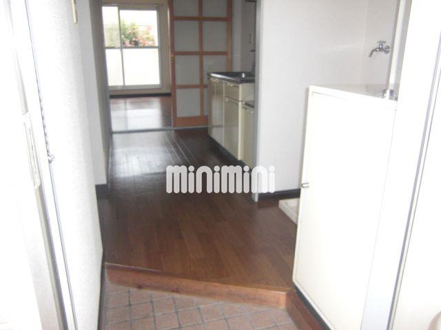 玄関　下駄箱を完備した玄関スペースです