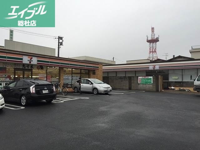 コンビニ　セブンイレブン東総社駅前店（コンビニ）まで212m