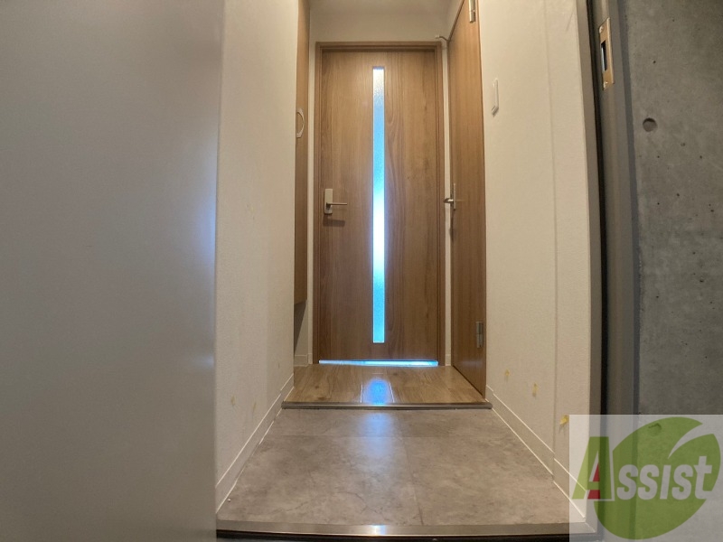 玄関　玄関の様子です。明るい印象ですね。気分もあがりそう。