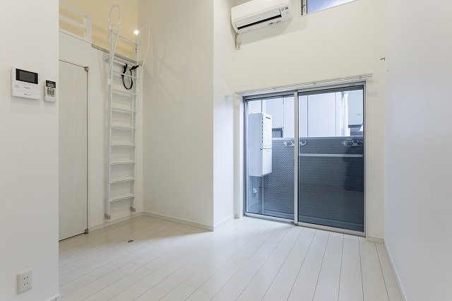 居室・リビング　モデルルーム（内装同タイプ）