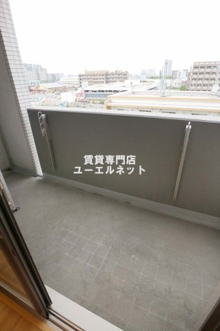 バルコニー　バルコニー付きで採光＆風通し良好！