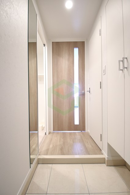 玄関　落ち着いた玄関です