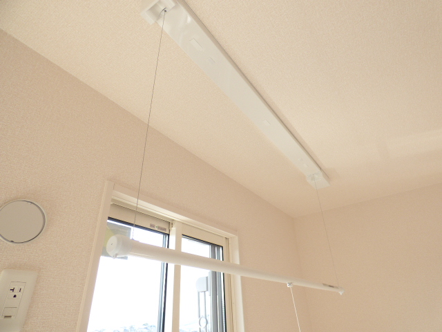 その他設備　室内物干し