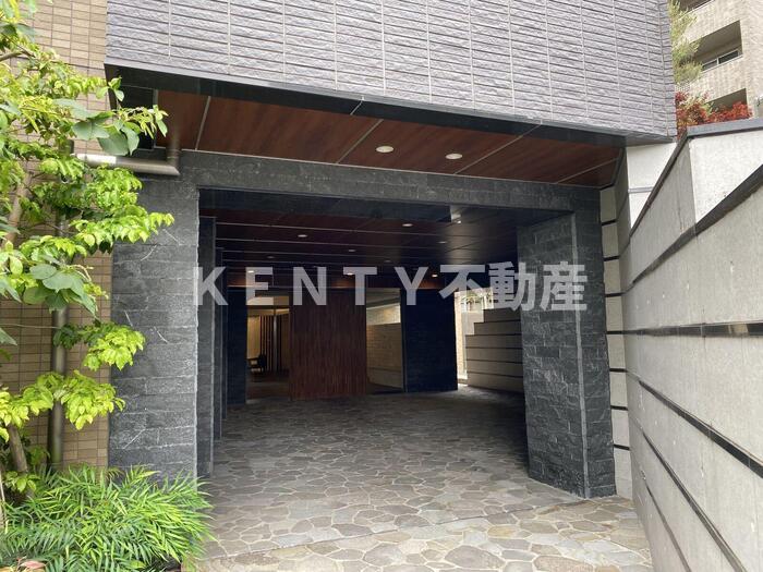 エントランス　清潔なエントランスです