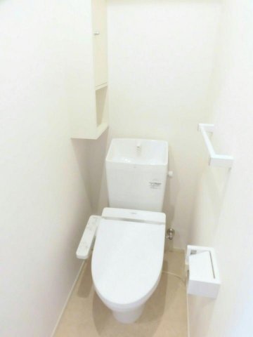 トイレ　清潔感のあるトイレです
