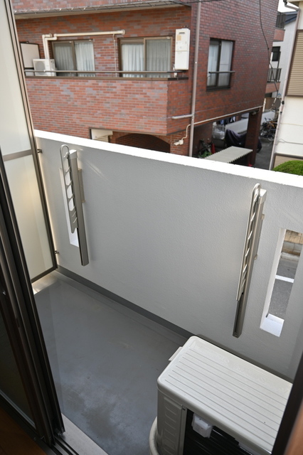 バルコニー　バルコニーあります