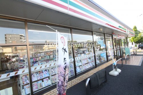 コンビニ　セブンイレブン（コンビニ）まで1658m