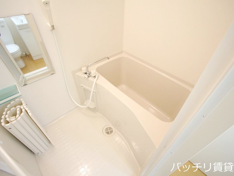 バス・シャワールーム　同型タイプの写真となります　現状優先