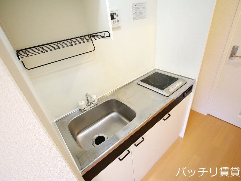キッチン　同型タイプの写真となります　現状優先