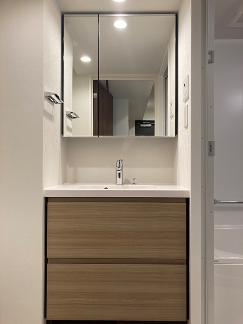 洗面設備　※写真は同タイプ住戸です。