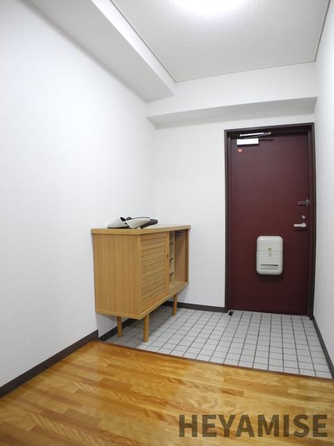 玄関　※同間取りの別の階のお部屋の写真です※