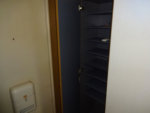 収納　シューズボックス