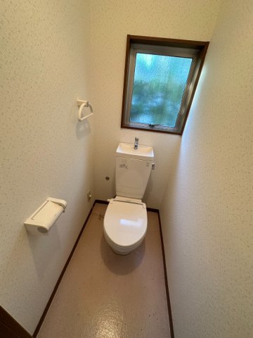 トイレ　同タイプの別号室の写真です