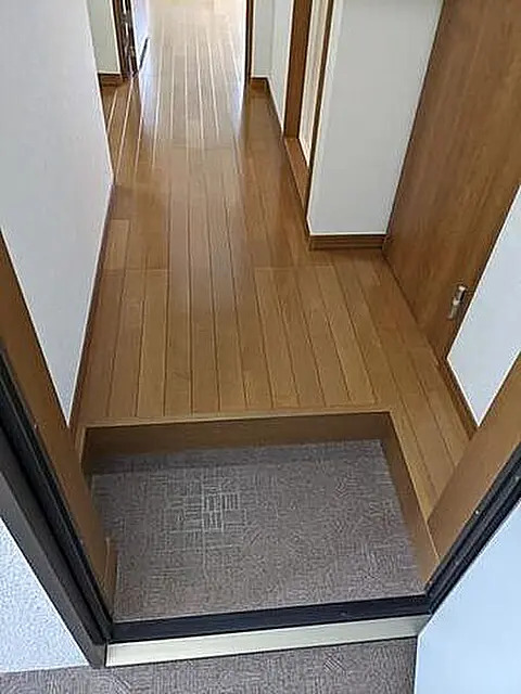 玄関　※同物件参考写真