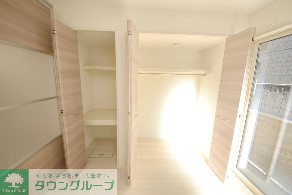 収納　同型モデル参照