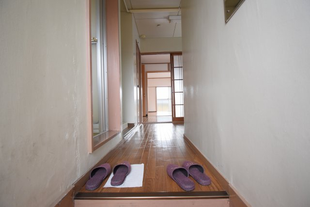 玄関　※別部屋参考画像です。