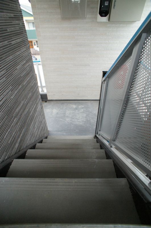 エントランス　同施工別物件