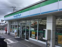 コンビニ　ファミリーマート 北谷国体道路店（コンビニ）まで1398m