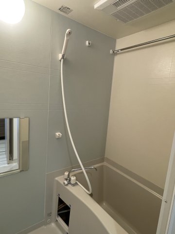 バス・シャワールーム　同年他建物施工例