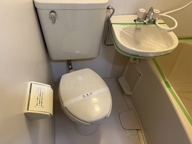 トイレ　浴室内にトイレがあります☆
