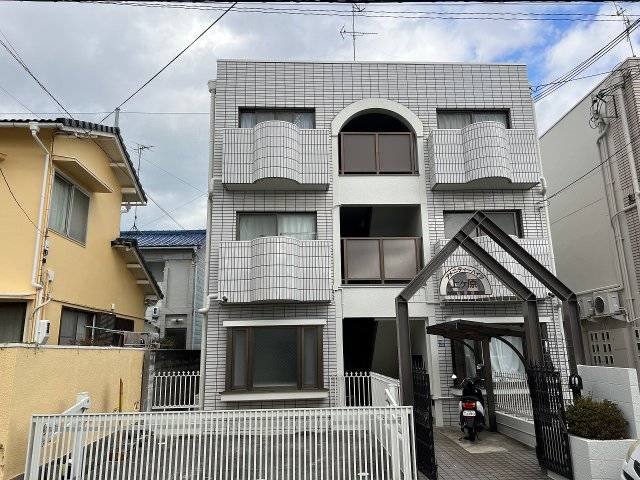 建物外観　住居者様専用のごみ置き場があります！