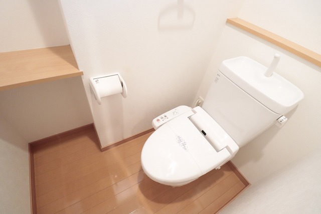 トイレ　室内写真同タイプ別部屋。現状優先。