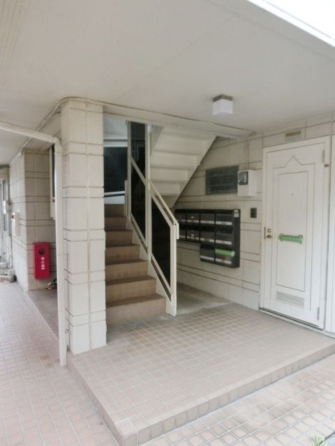 エントランス　お部屋へはこちらから