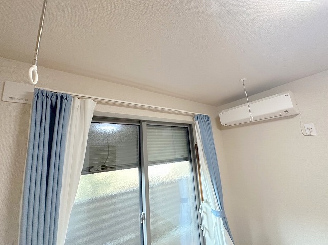 その他　★防犯シャッター　室内物干しフック★