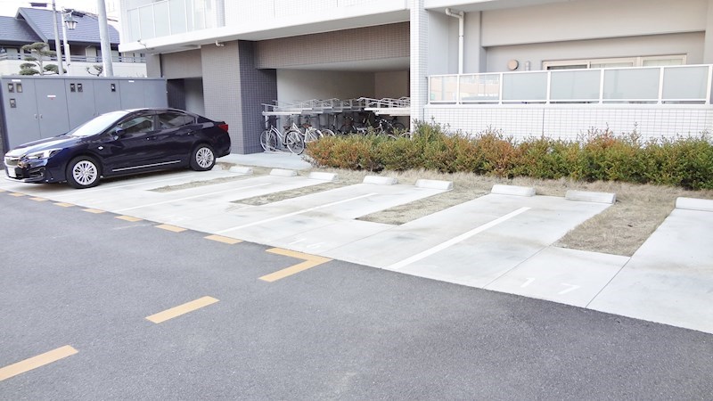 駐車場　屋外平置駐車場
