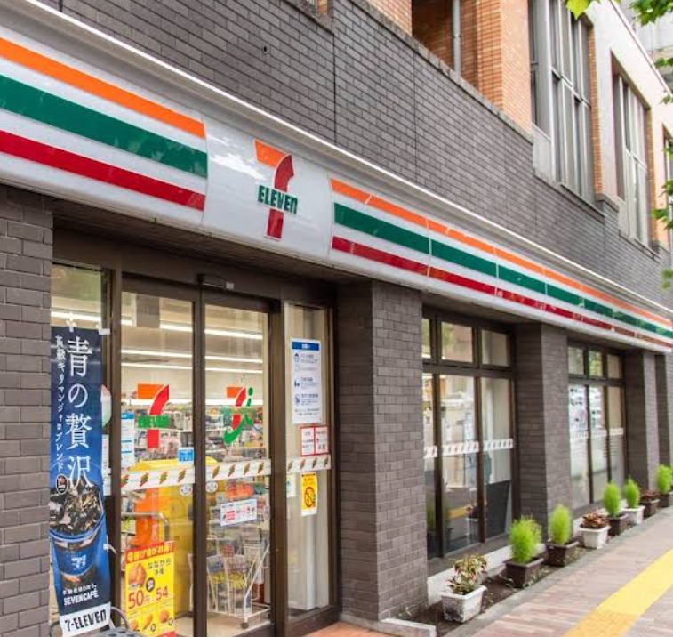コンビニ　セブンイレブン南麻布5外苑西通り店（コンビニ）まで282m