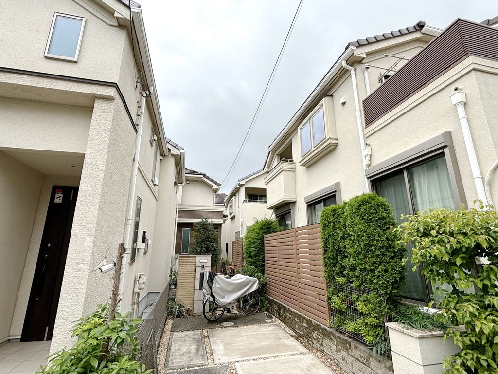 建物外観　エントランス