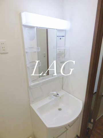 洗面設備　洗面台です。
