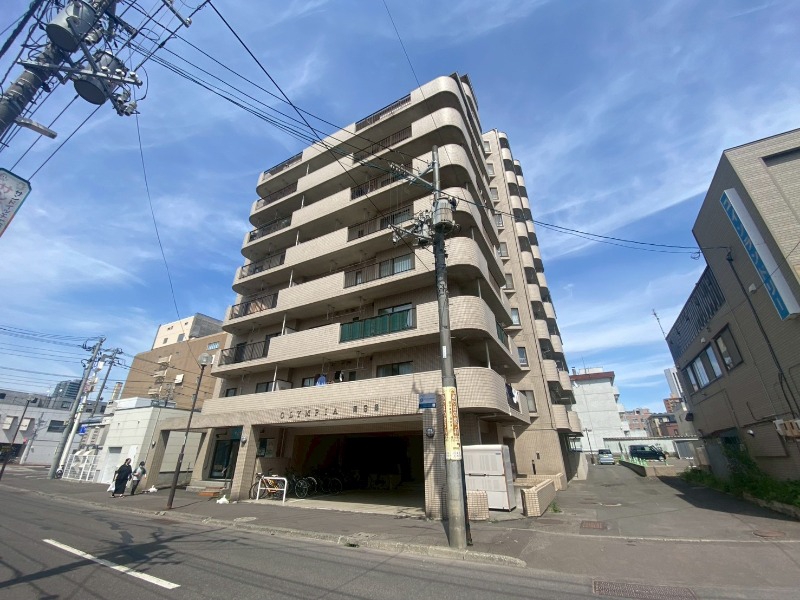 建物外観　札幌市中央区南九条西「オリンピア南９条マンション」
