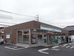 コンビニ　【ファミリーマート 小倉熊谷町店】（コンビニ）まで813m