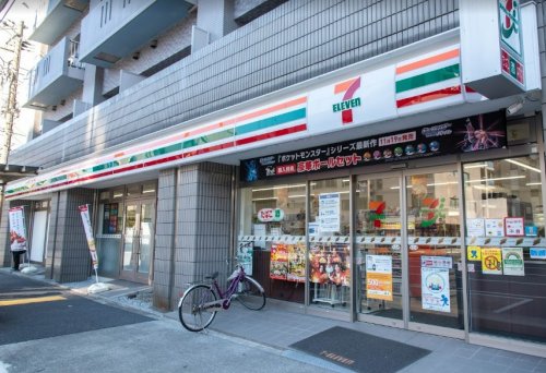 コンビニ　セブンイレブン 荒川三ノ輪駅西店（コンビニ）まで496m