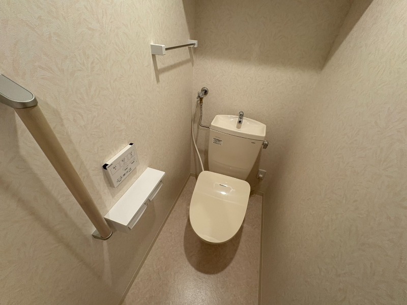 トイレ　トイレです。ウォシュレット付を探している方、おすすめです！