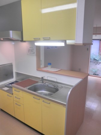 キッチン　同建物別タイプのお部屋です。